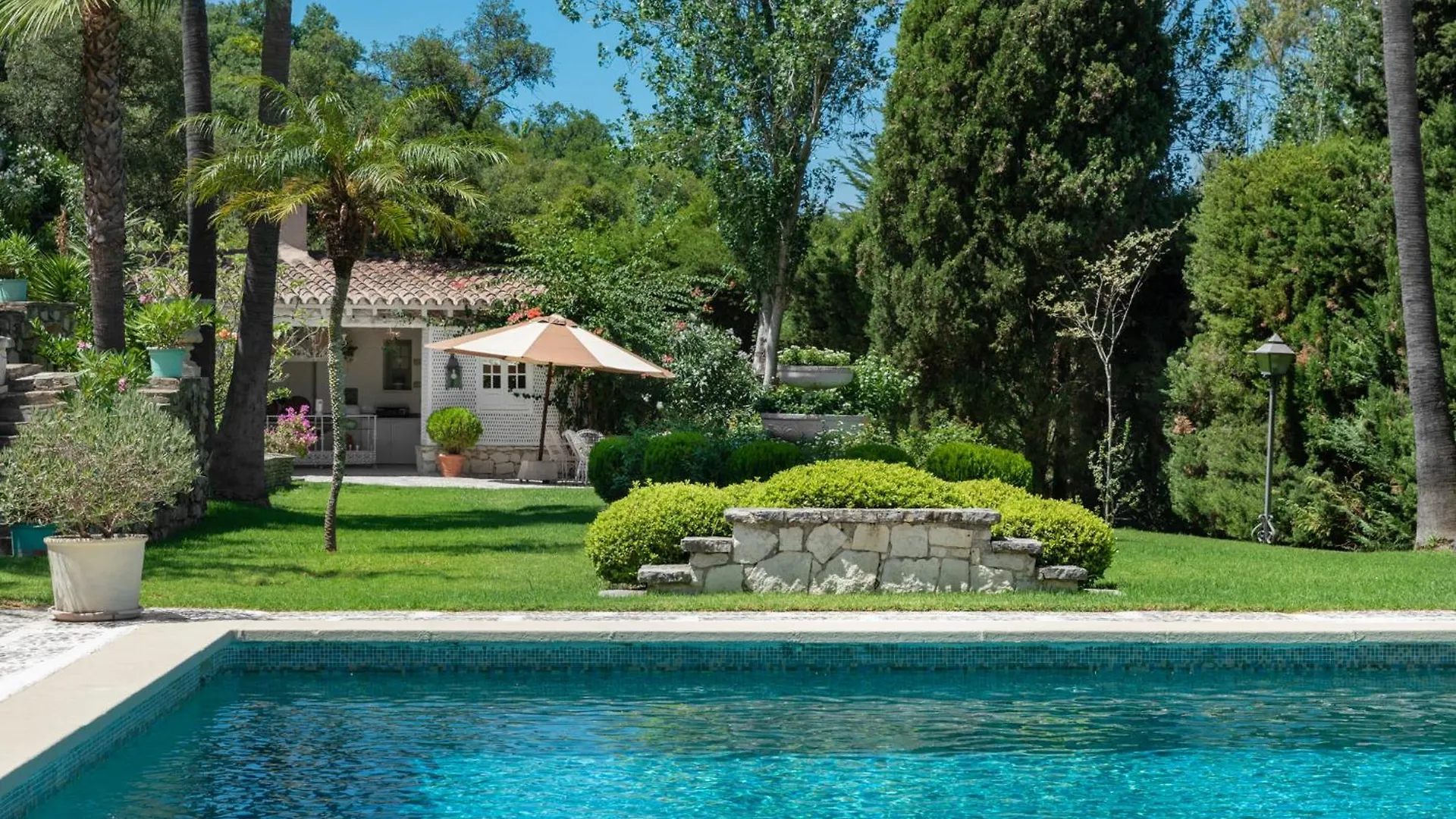 Royal Worthy Luxury Estate The Crown Filming Set Villa Tarifa